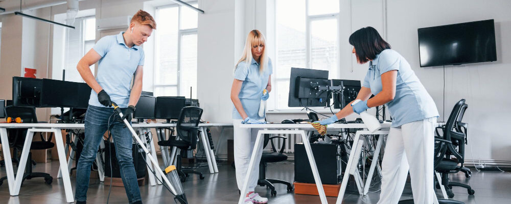 office-cleaning-team-bayarea